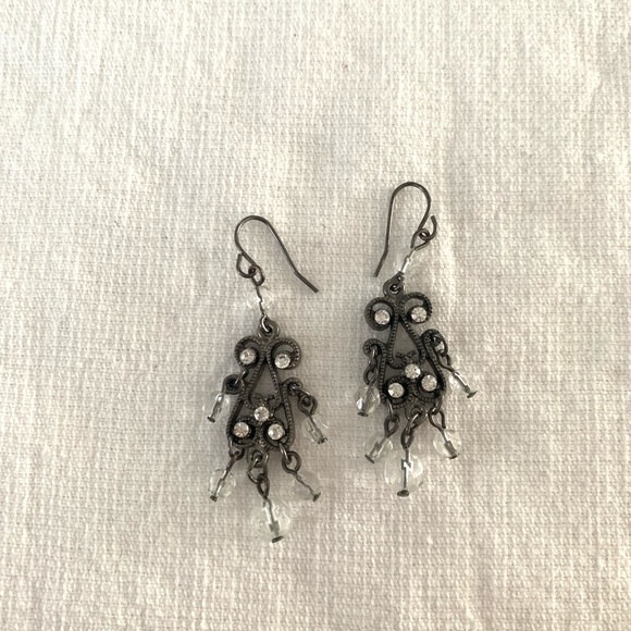 Small chandelier earrings!! ❤️ - Picture 1 of 3